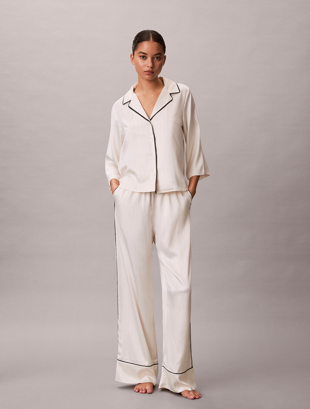 亮面緞面短袖襯衫, DOTTED LOGO PINSTRIPE IVORY, hi-res