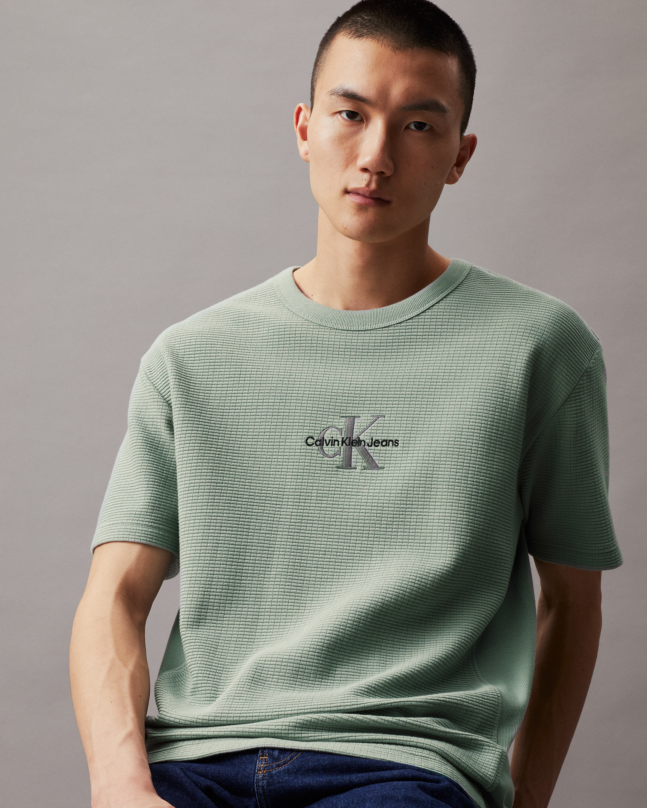 Monogram logo calvin klein 2025