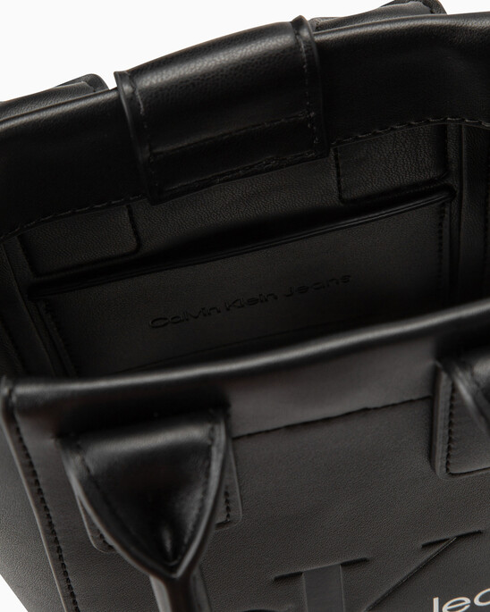 CKJ SCULPTED Monogram 微型手提袋