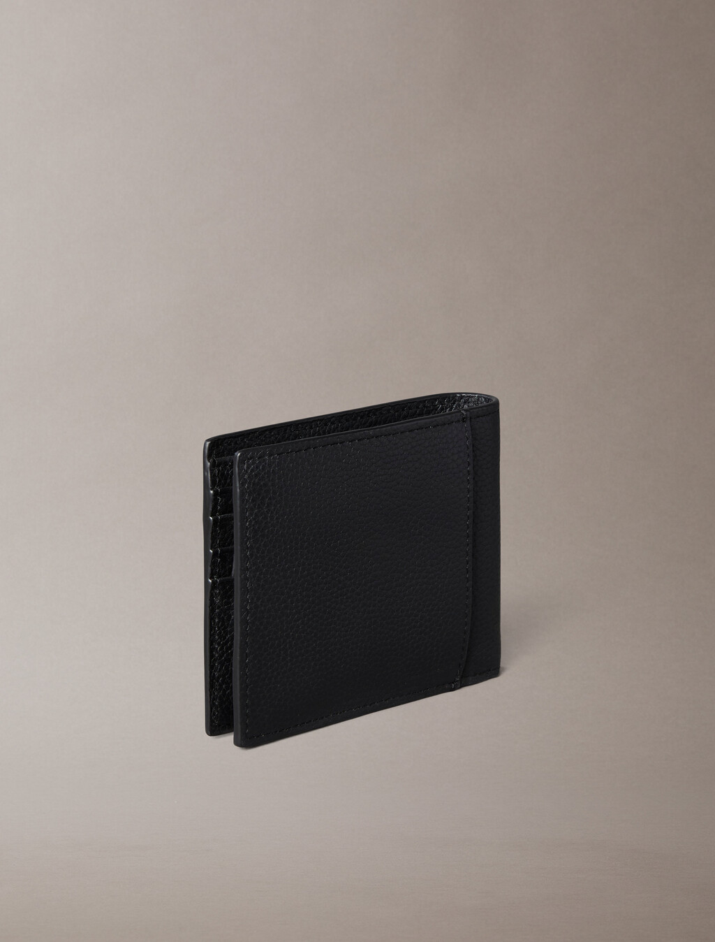 金屬燙印壓花標誌零錢對摺式銀包, Black, hi-res