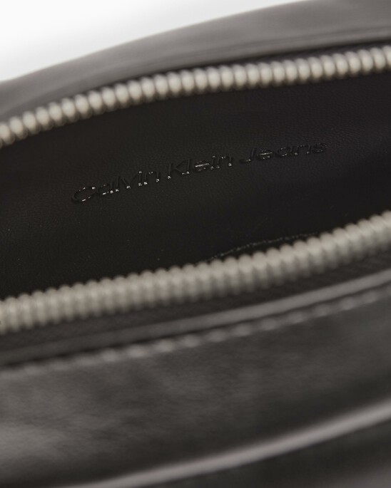 SCULPTED CAMERA BAG
