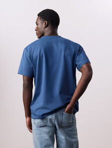 Jung Kook for Calvin Klein Monologo T 恤, Dark Denim, hi-res