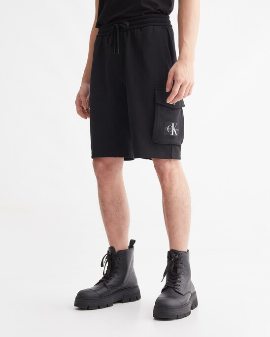 MONOGRAM  BADGE  SWEAT SHORTS