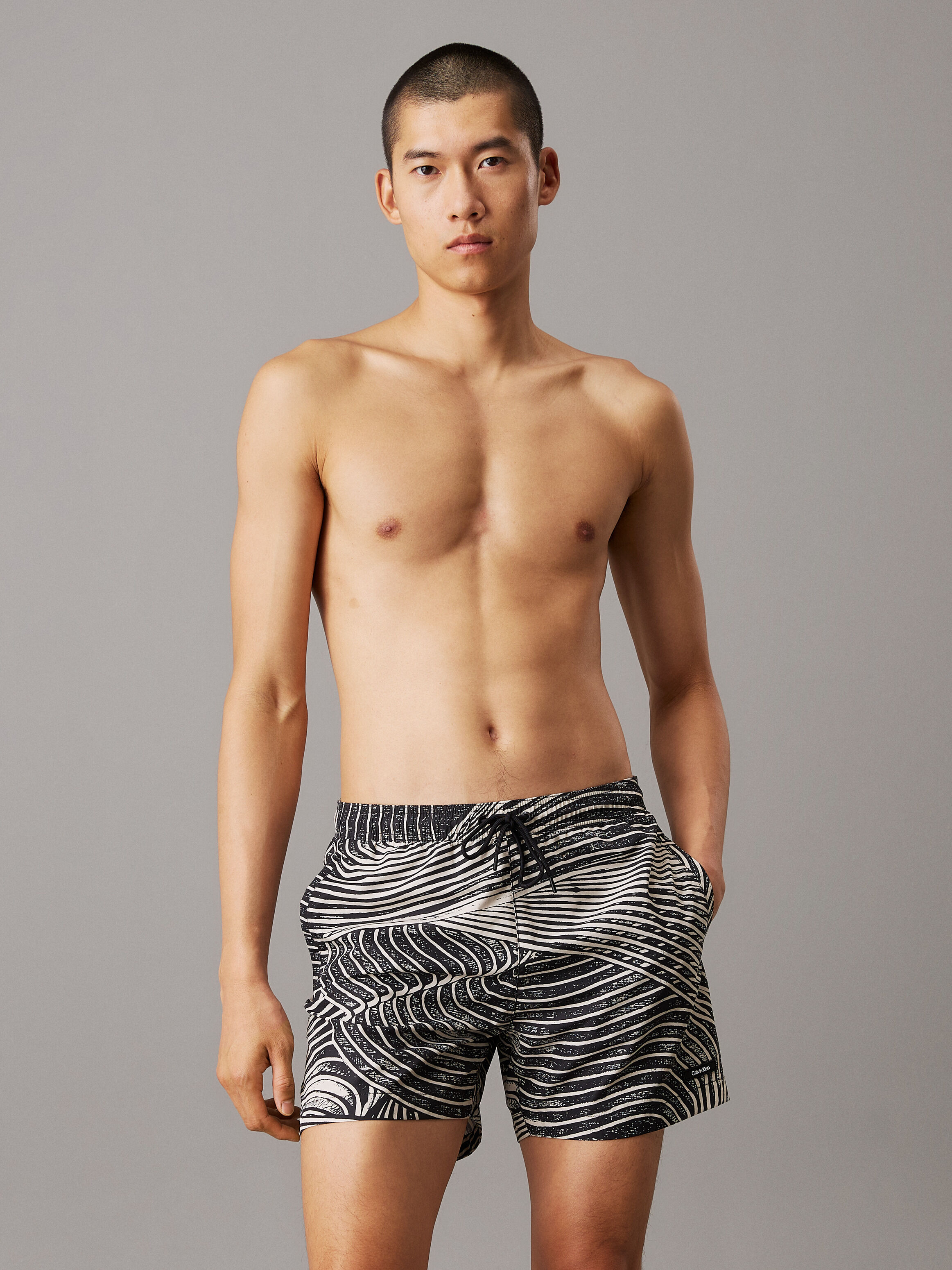   カルバンクライン Solid 7\"(17.8cm) Swim Shorts Solid 7