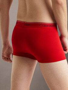 Calvin Klein Logo 低腰貼身短版四角褲 3 件組, 1 Black/ 1 Convoy/ 1 Red Gala, hi-res
