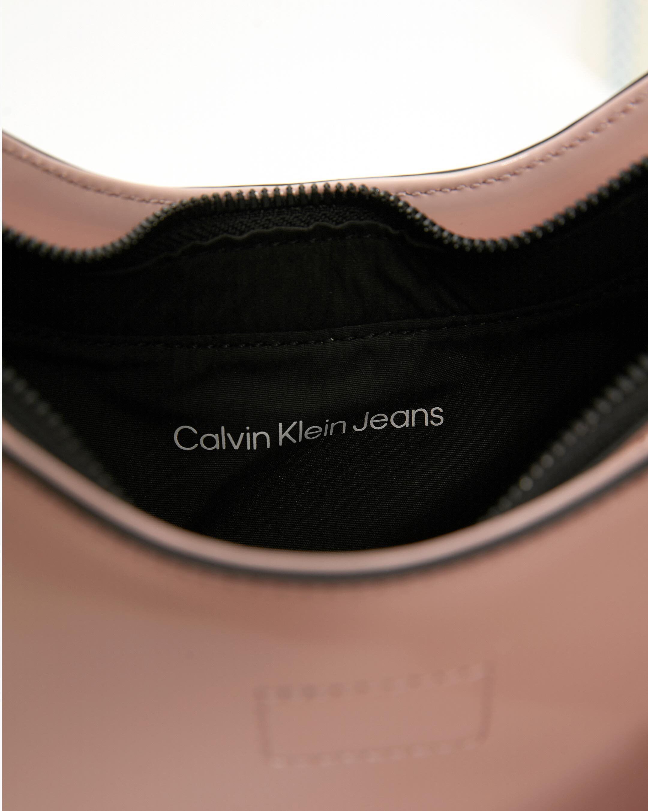 【カルバン・クライン】 Off Duty Holiday Round Shoulder Bag Off Duty Holiday Round Shoulder Bag 22 | pink | Calvin Klein