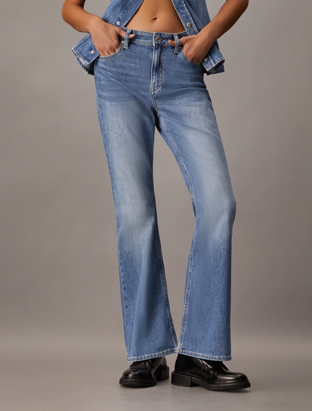 Luxe Lined 高腰喇叭牛仔褲, Denim Medium, hi-res