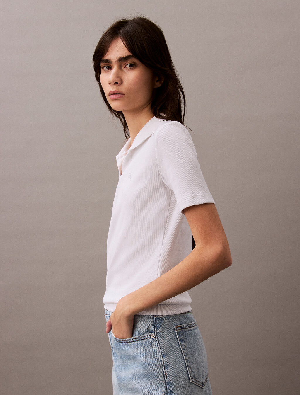基本款修身 V 領 Polo 衫, Brilliant White, hi-res