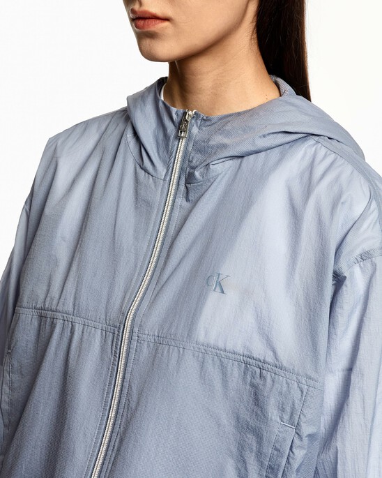 SHEER WINDBREAKER