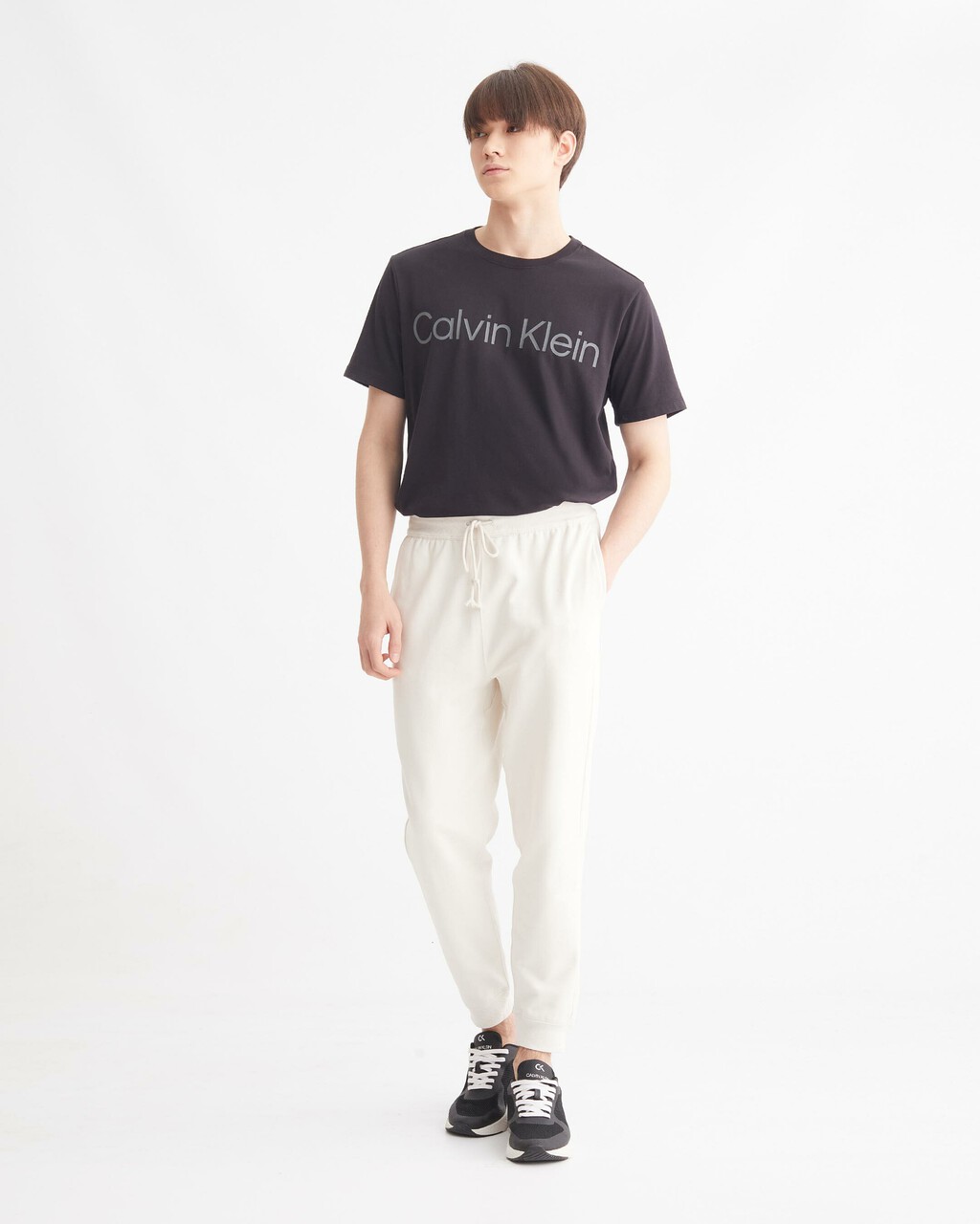 ESSENTIALS LOGO GRAPHIC TEE, BLACK BEAUTY, hi-res