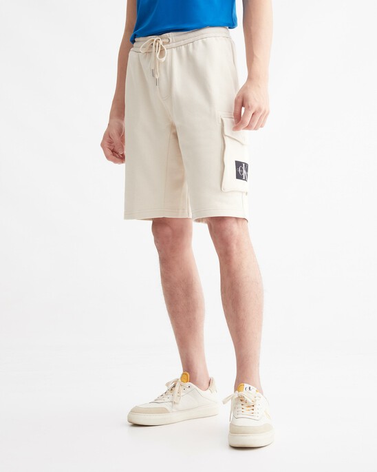 MONOGRAM  BADGE  SWEAT SHORTS