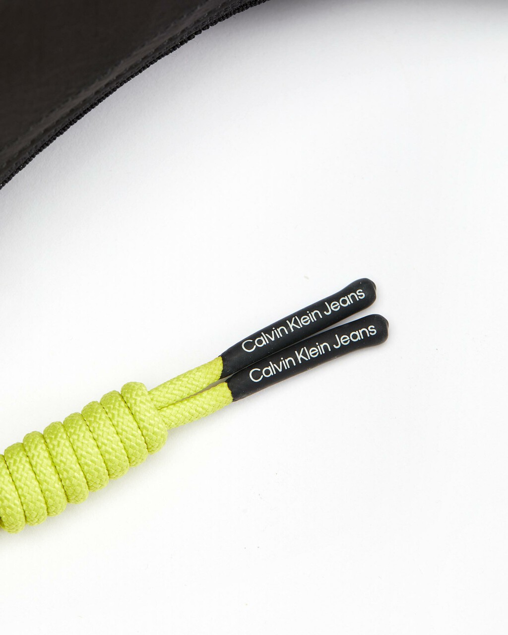 PRIDE CAPSULE CRESCENT 單肩手袋, BLACK, hi-res