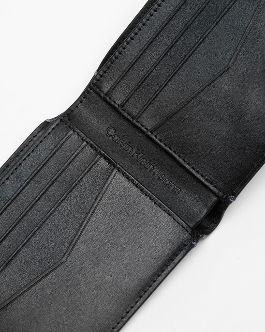 LEATHER LOGO HARDWARE BILLFOLD WALLET