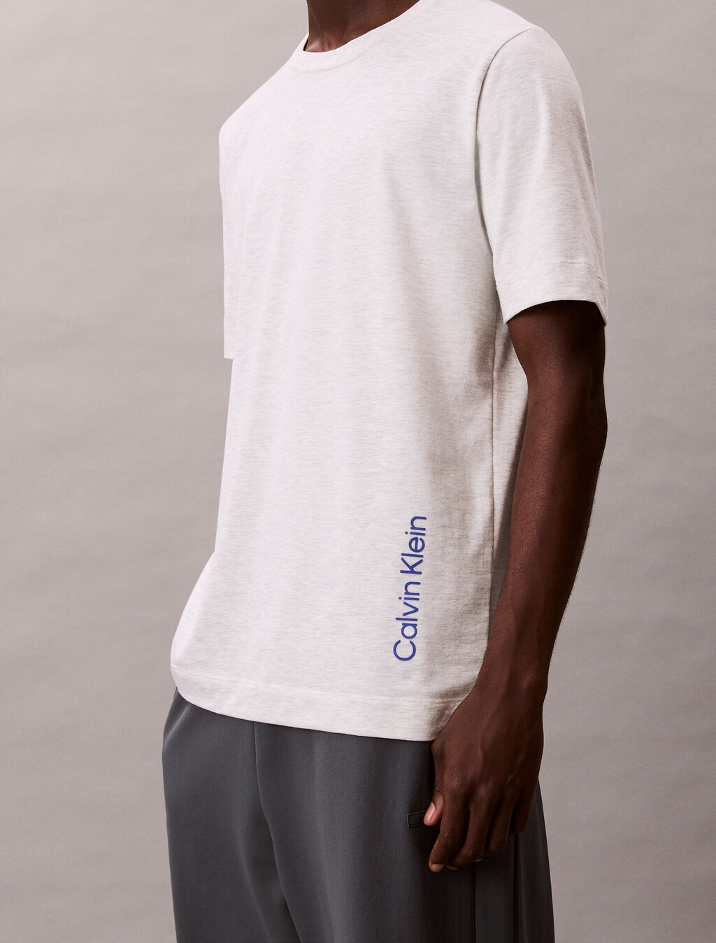 Icon Sport 垂直標誌 T 恤, BC01 Light Grey Heather, hi-res