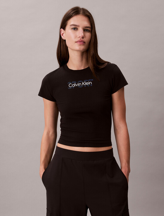 Breathable Quick-Dry Cropped Travel T-shirt