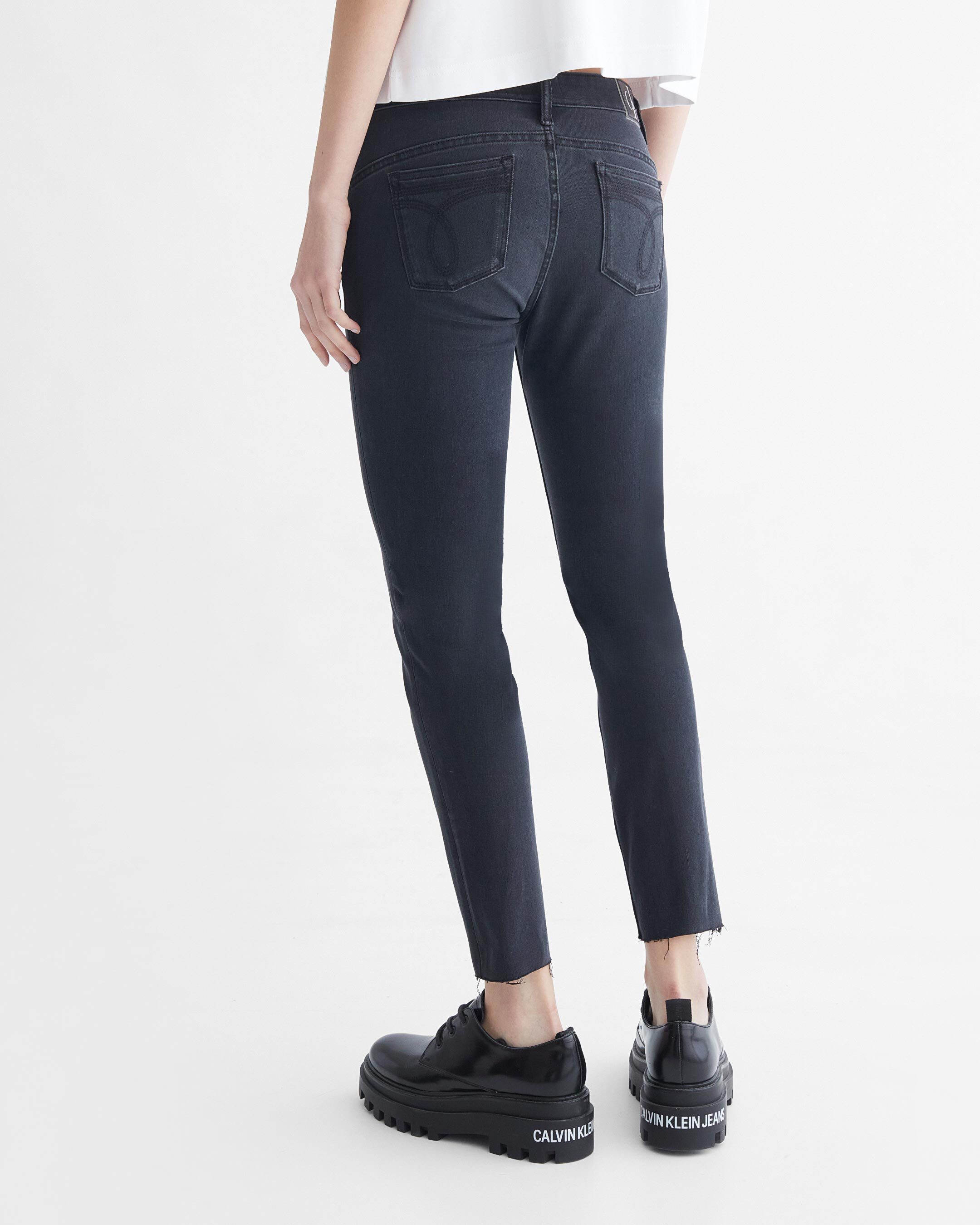 Ultimate Stretch Skinny Cropped Jeans black Calvin Klein Hong Kong