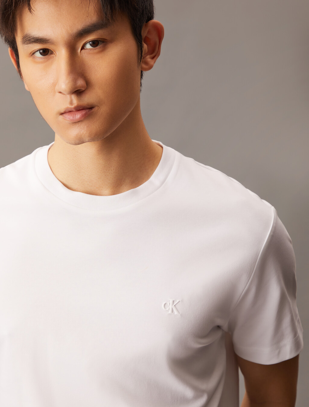Monogram 壓花標誌修身 T 恤, Brilliant White, hi-res