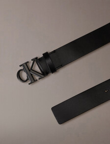 Monogram 標誌銘牌腰帶 35 公釐, Black, hi-res