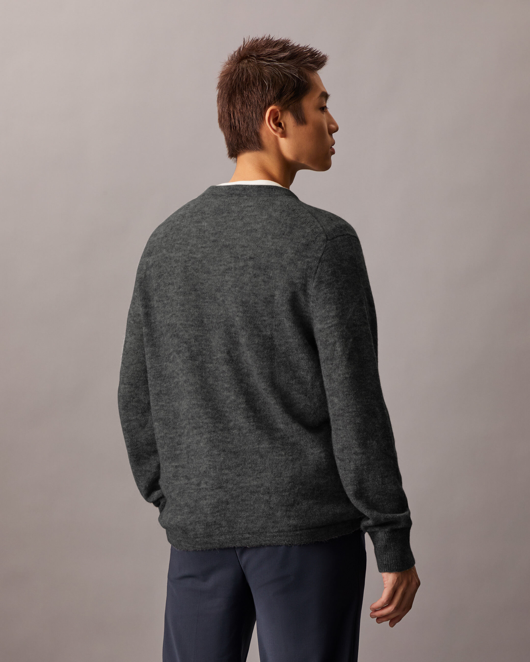 Lightweight Alpaca Blend Crewneck Sweater | grey | Calvin