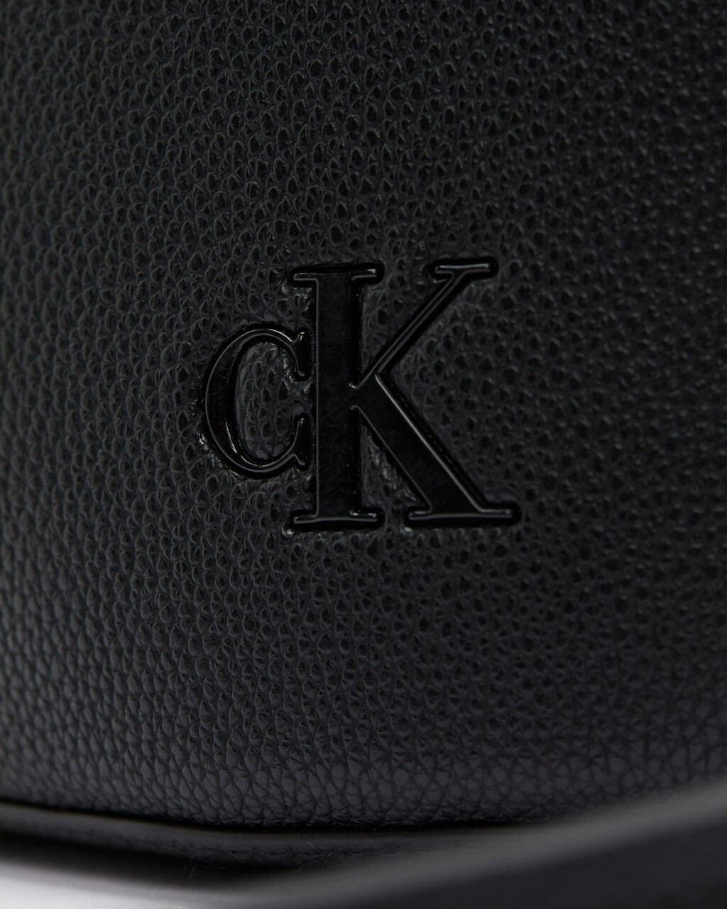 CKJ Toggle 水桶袋, BLACK, hi-res