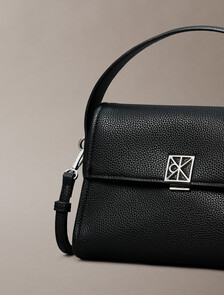 Pebble Grain Shoulder Bag, Black, hi-res