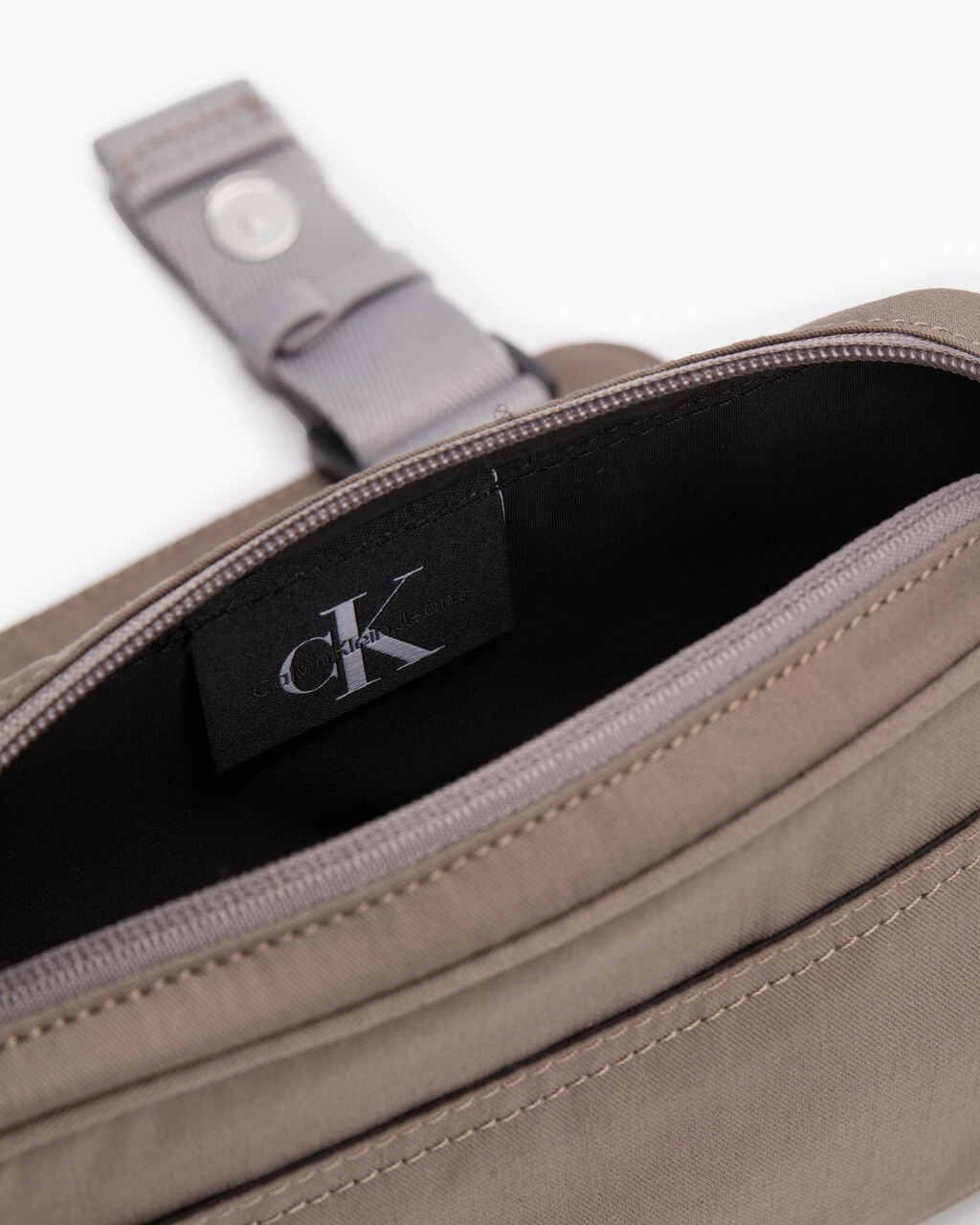 Ultralight 超輕相機包 22公分, KHAKI GREY, hi-res