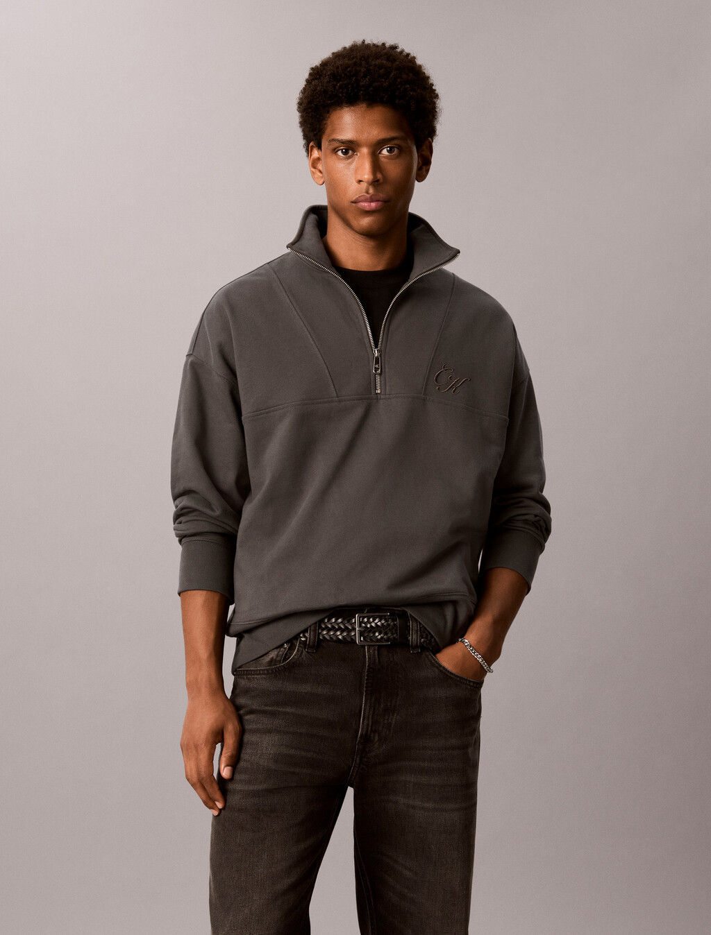 Relaxed Graphic Logo Quarter Zip Sweatshirt, Volcanic Ash, hi-res