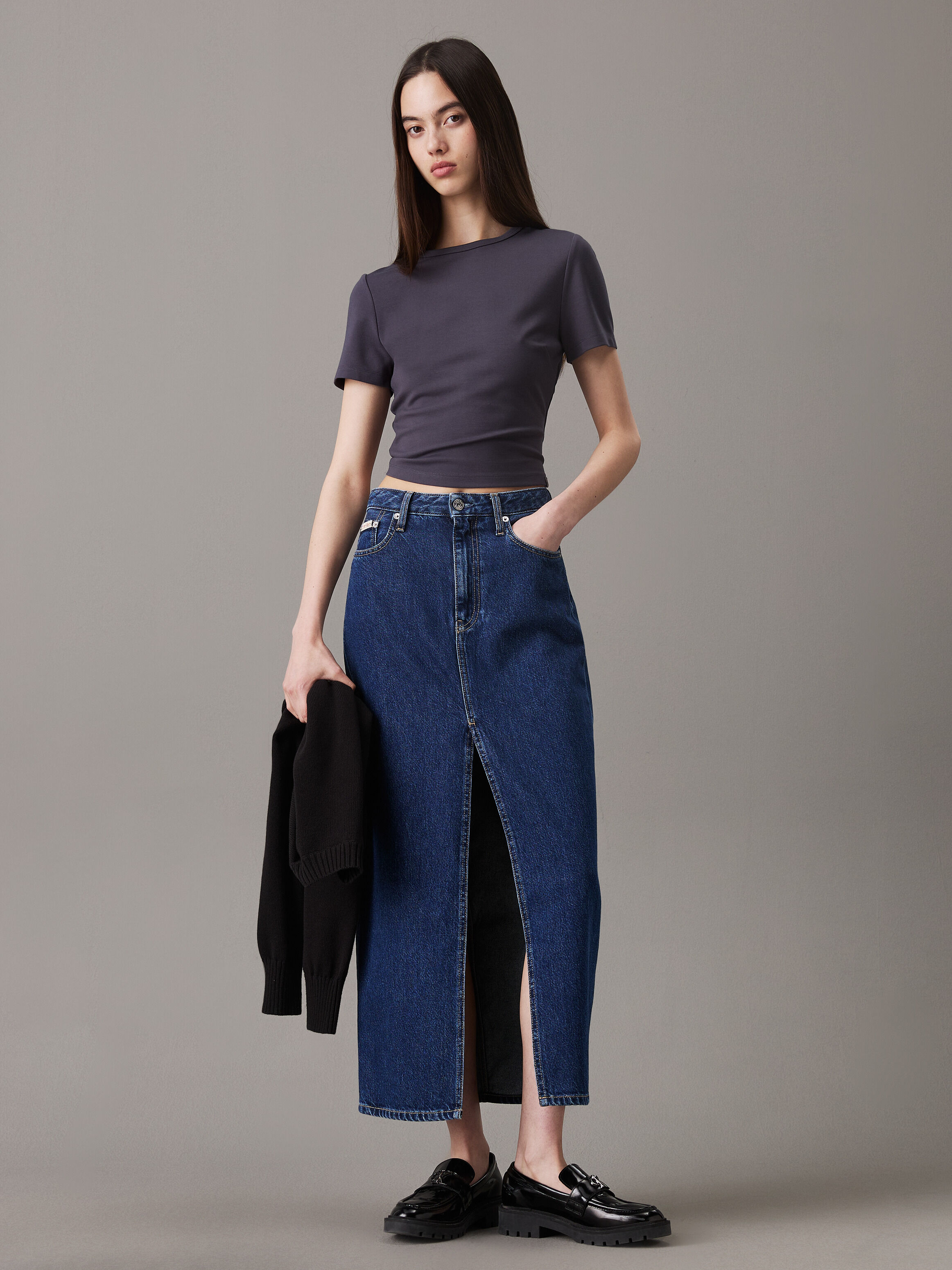 【24SS 新品】L'Appartement Denim Maxi Skirt黒 24SS 新品】L'Appartement Denim Maxi Skirt黒