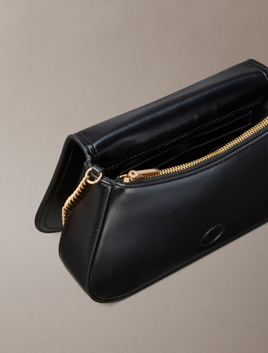 弧形銀包配鏈帶, Black, hi-res