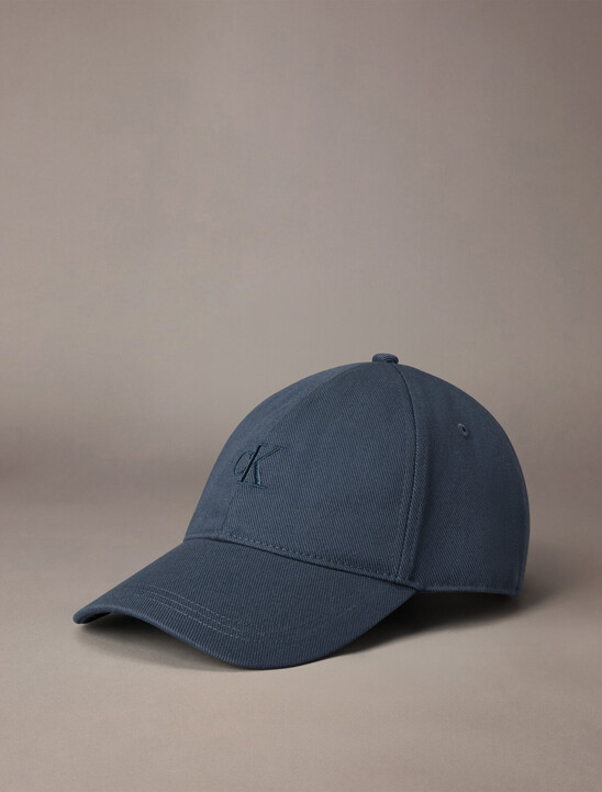 同色調 Monogram 棒球帽