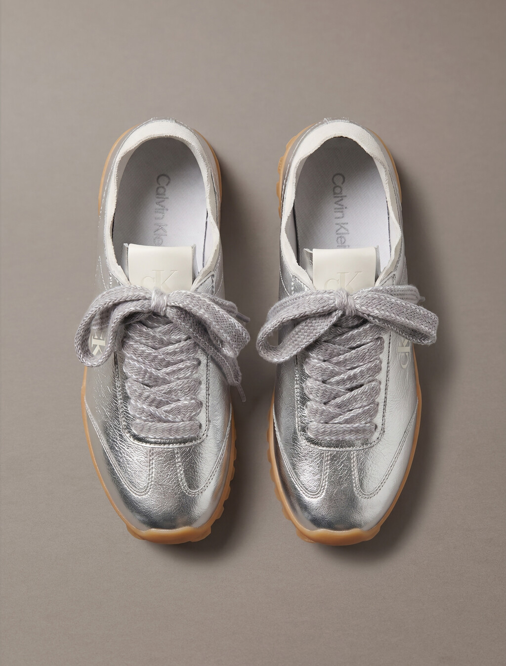 High-Shine Low-Profile Runner Trainers, Silver/Marshmallow/Gum, hi-res