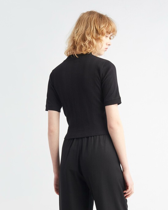 SMALL LOGO BADGE RIB KNIT TOP