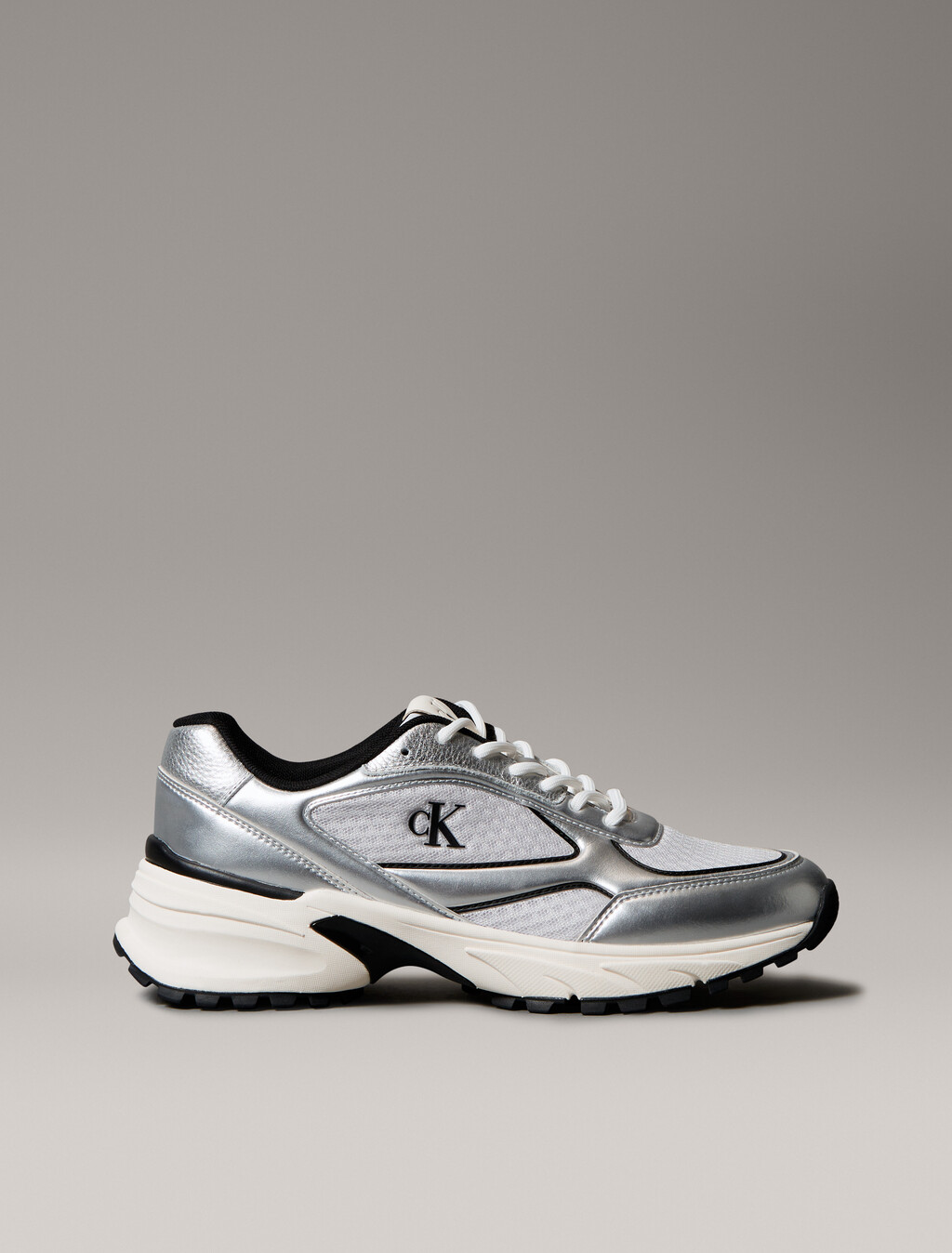 Trailblazer &mdash; Mesh Mix Runner Trainers, Silver/Black/Marshmallow, hi-res