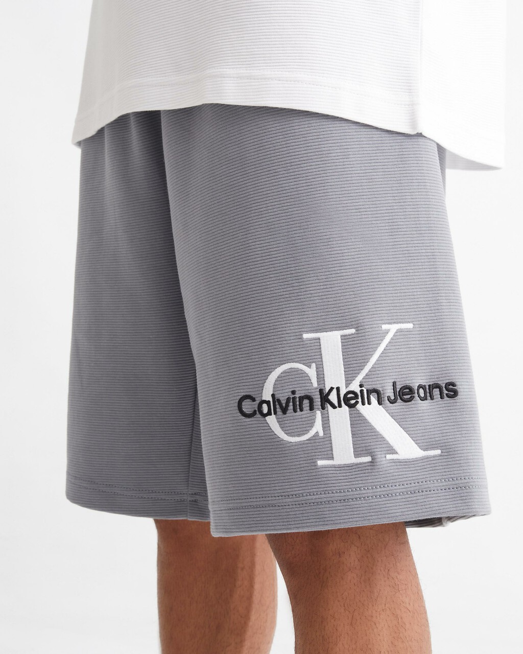 PREMIUM ESSENTIALS MONOLOGO OTTOMAN RIB-KNIT SHORTS, Overcast Grey, hi-res