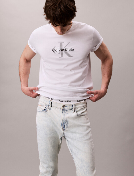 Slim Tapered Jeans