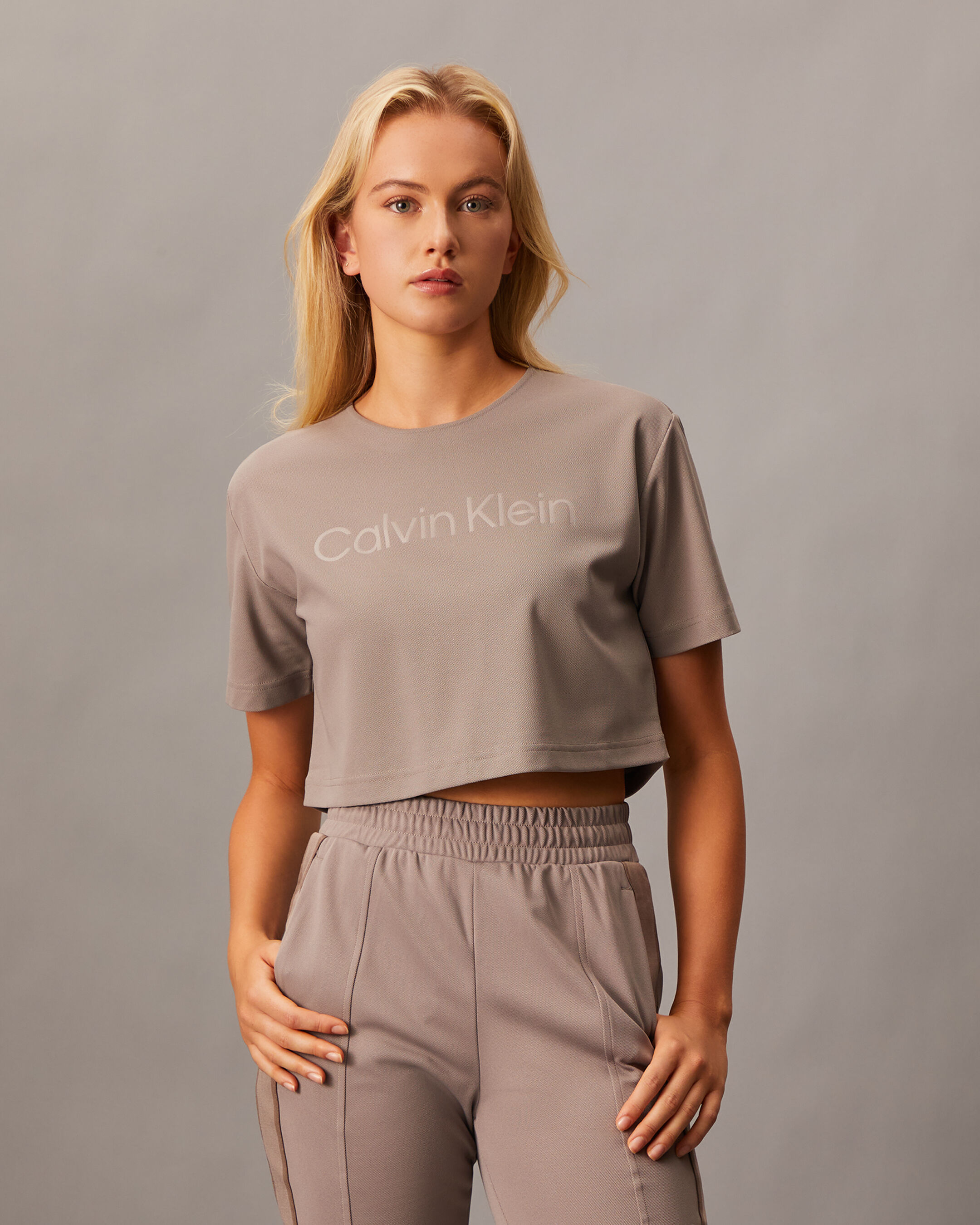 T shirts 12.12 Sale Up to 70 off Extra 12 off Calvin Klein Hong Kong