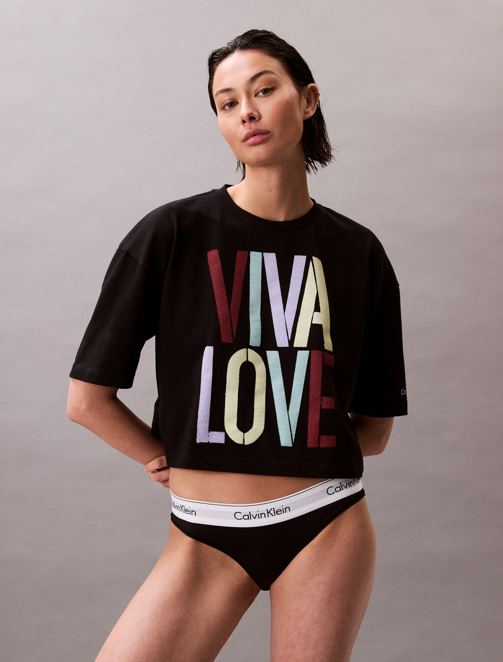 Pride Viva Love 印花圖案寬鬆短版 T 恤, Black, hi-res