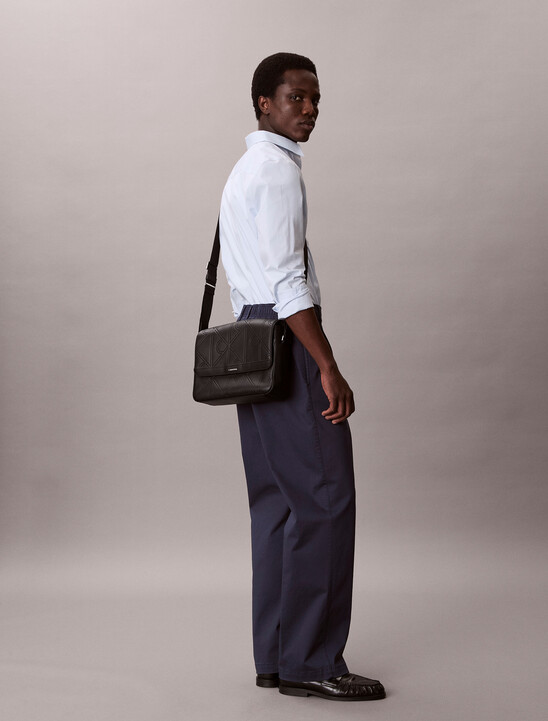 壓花CK徽章信差包