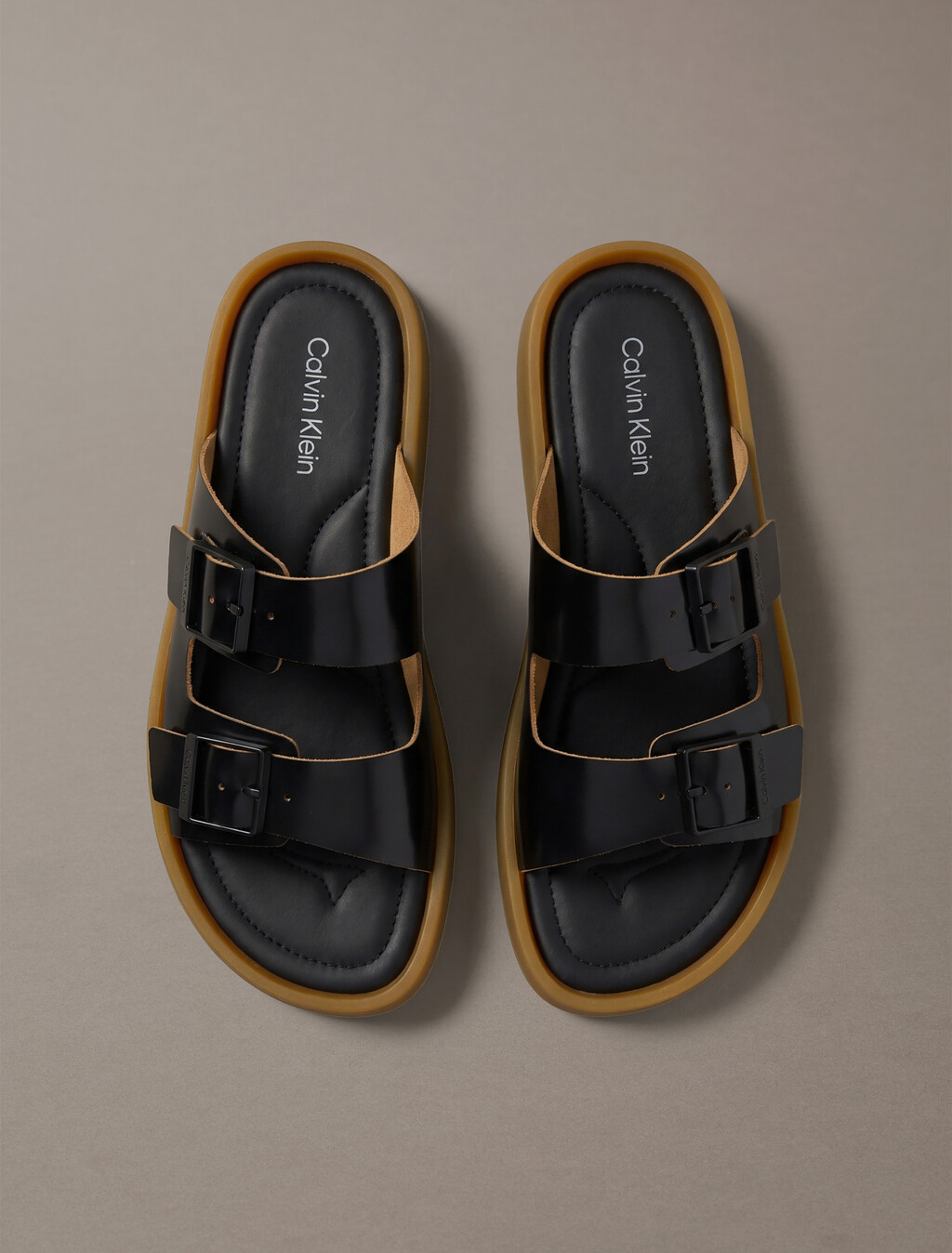 CK Milo 皮革扣環涼鞋, Black/Honey, hi-res