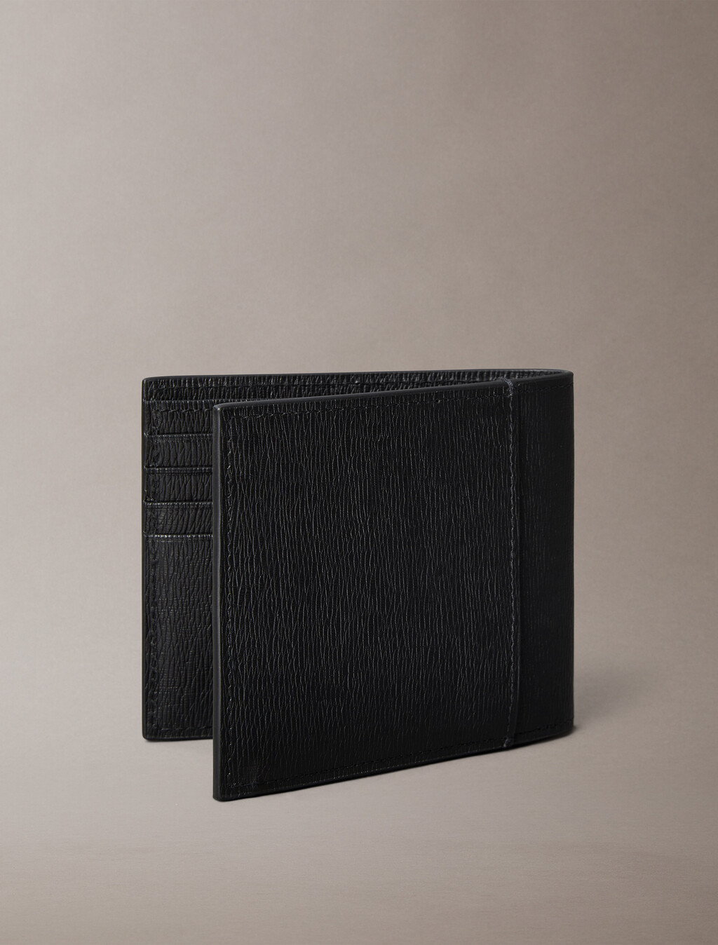 Saffiano 皮革零錢對摺式銀包, Black, hi-res