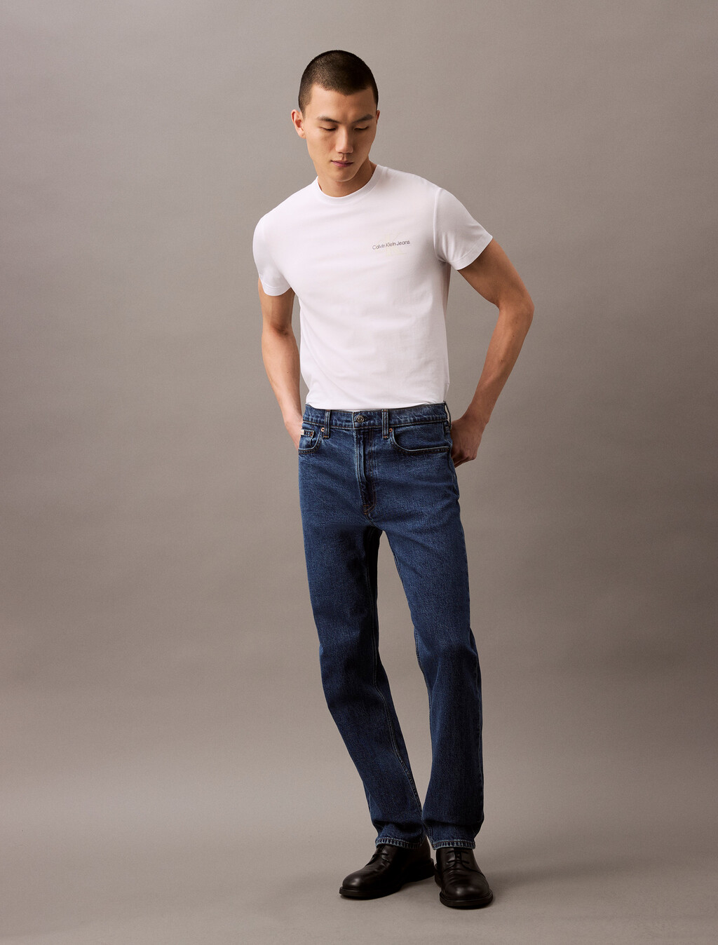 Classic Logo Blur Tee, Brilliant White, hi-res