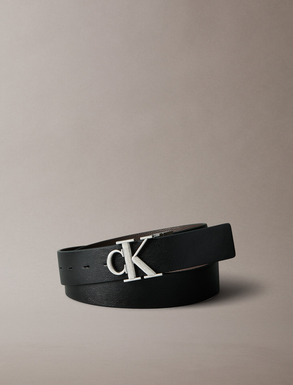 CK 搭扣雙面皮革腰帶, Black/CK Dark Brown/Antique Silver, hi-res