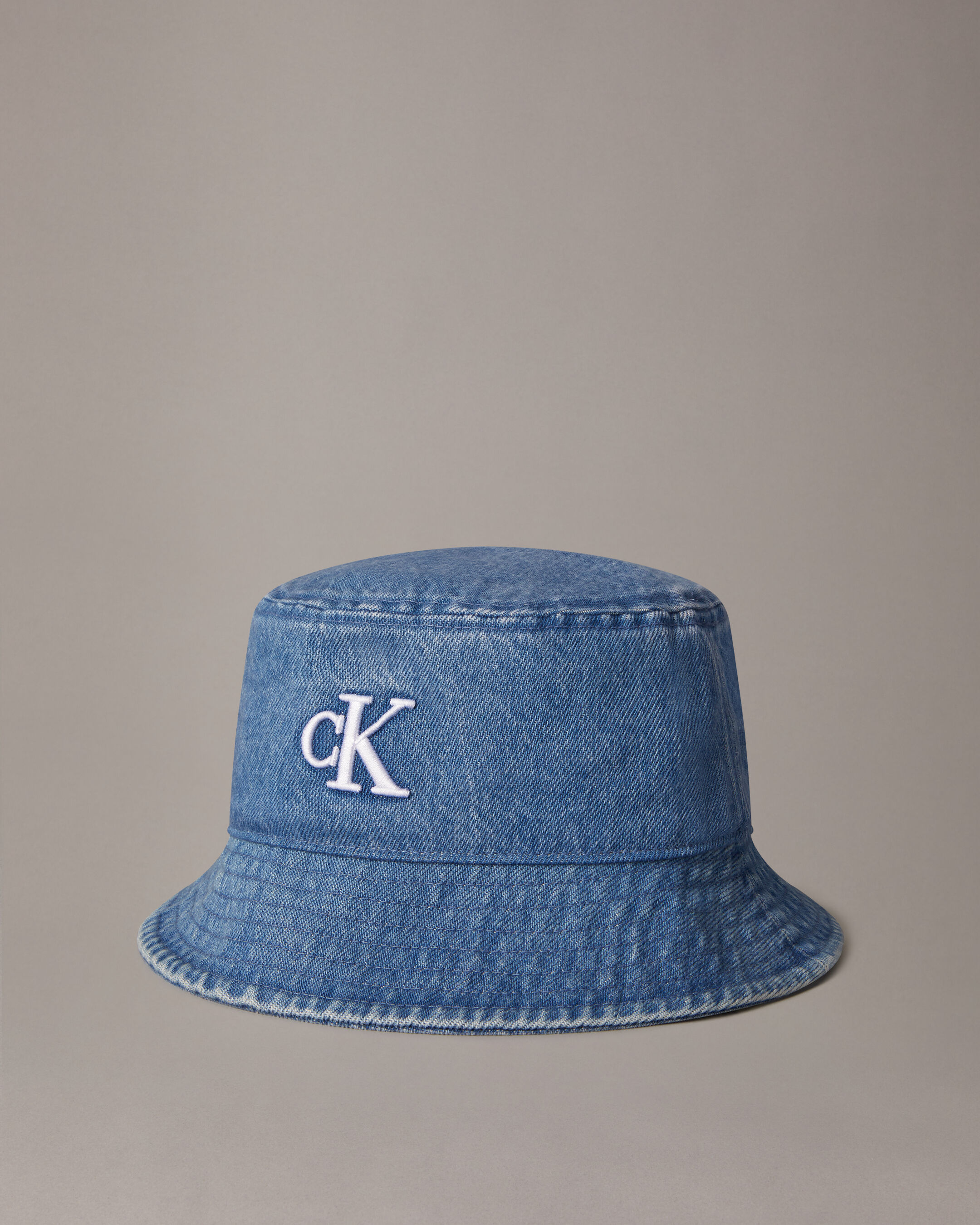 Calvin klein jeans bucket hat top
