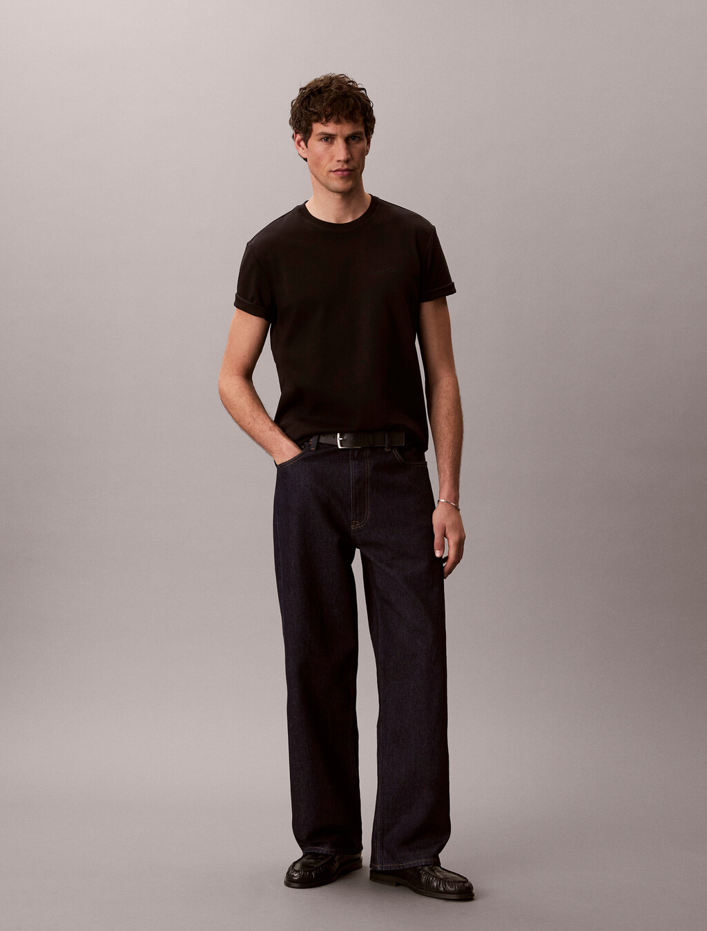 草書標誌圖案 T 恤, Black, hi-res