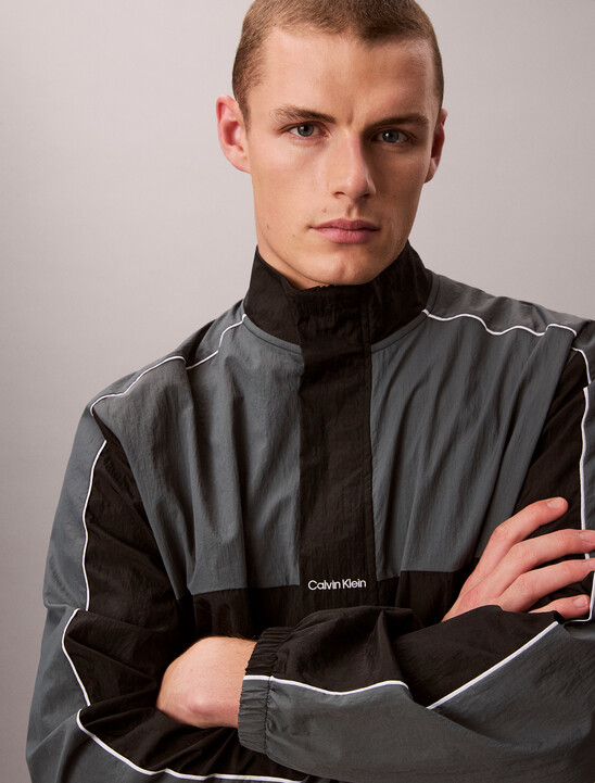 Water-Resistant Travel Windbreaker