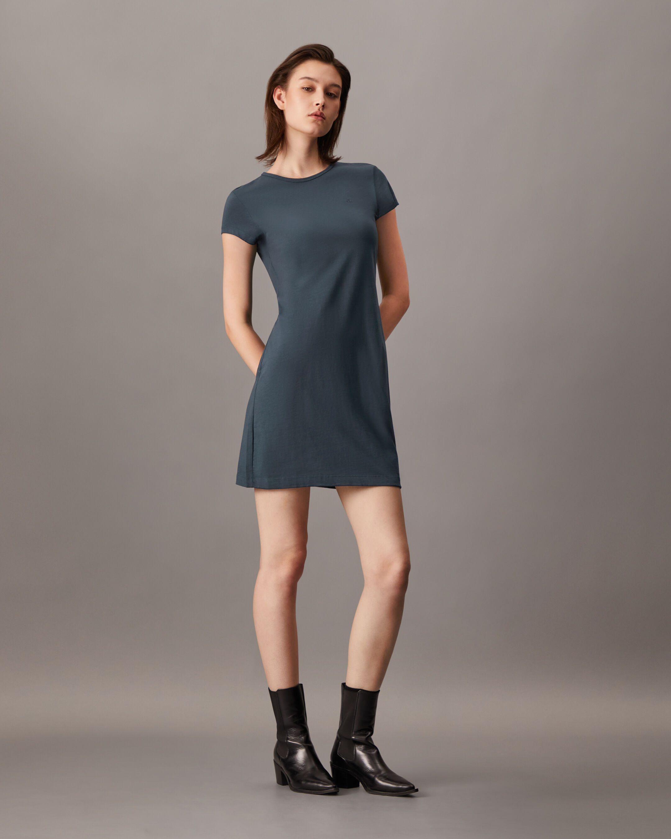 大幅値下げ 匿名配送 新品 Calvin Klein 青 ドレス サイズ6