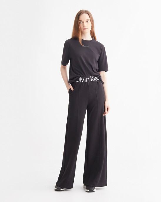 ESSENTIALS RELAXED TEE