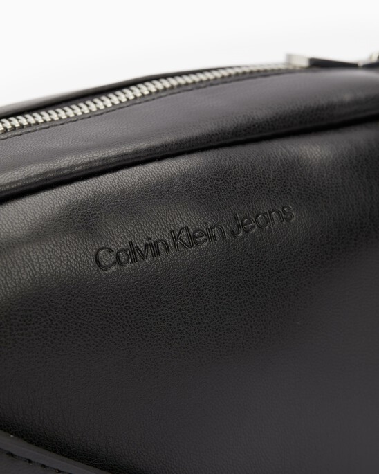 SCULPTED CAMERA BAG