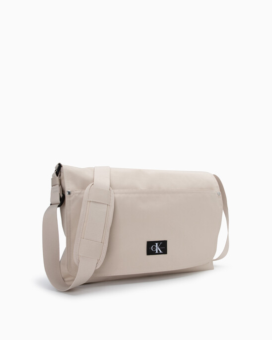 Sport Essentials 郵差袋