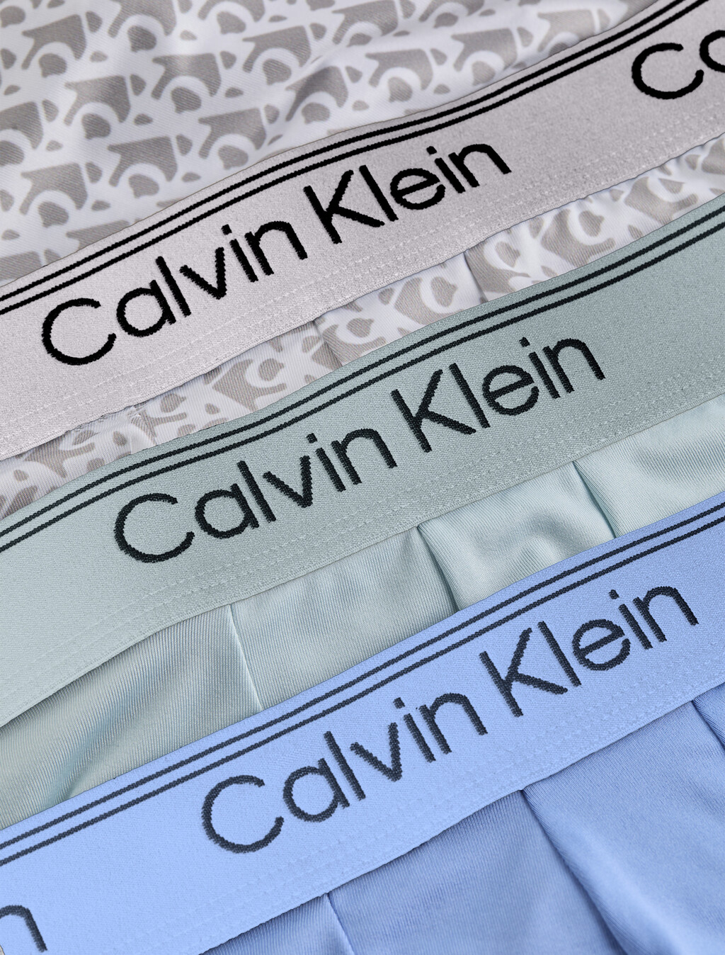 Calvin Klein Logo 低腰貼身短版四角褲 3 件組, GLACIER/PLUSH MONOGRAM+ASH/STERLING BLUE, hi-res